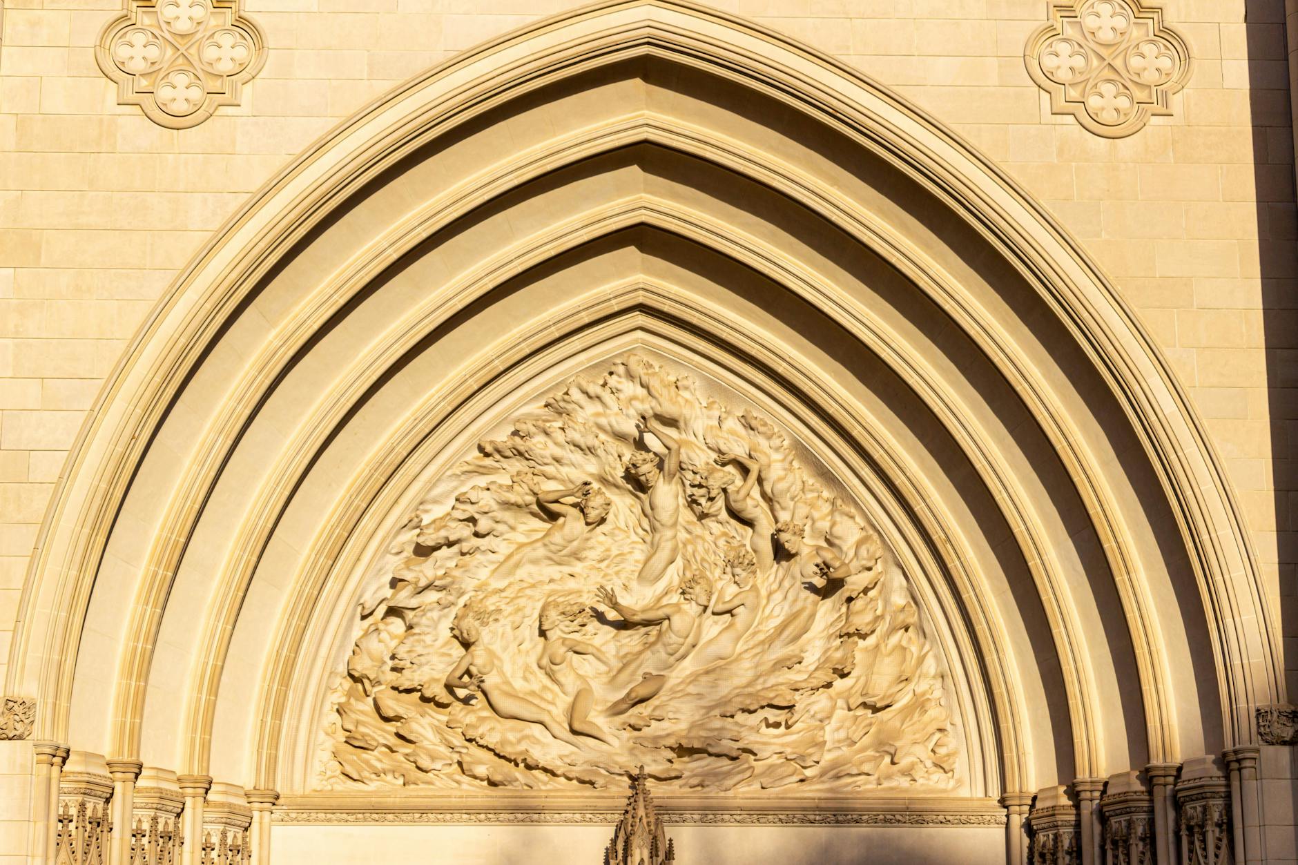 Kostenloses Stock Foto zu basrelief, bischöflich, christentum